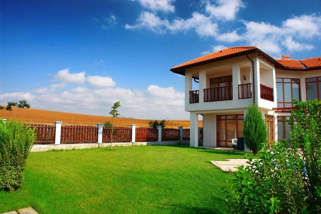 הוילה אהלוי Generaator House מראה חיצוני תמונה